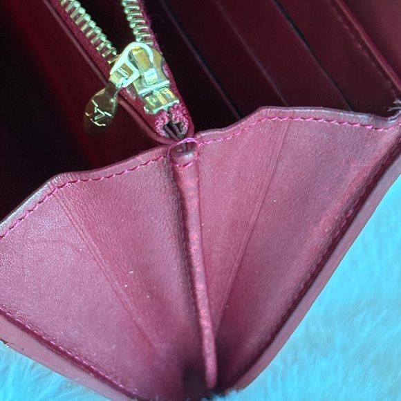 Louis Vuitton Red Wallet - Picture 12 of 13